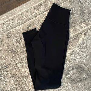 Lululemon Wunder Under high rise 28” size 6